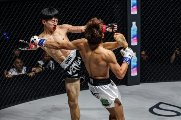 Kickbox Knockout Nadaka Finally Joins His Eiwa Teammates In The Bonus Club After Head ...